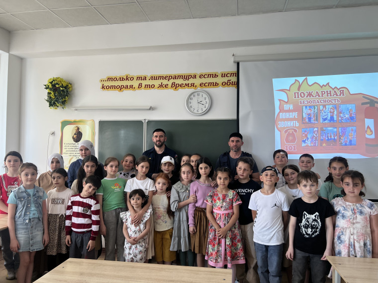 Работники МЧС провели беседу в ЛОЛ «Солнышко».